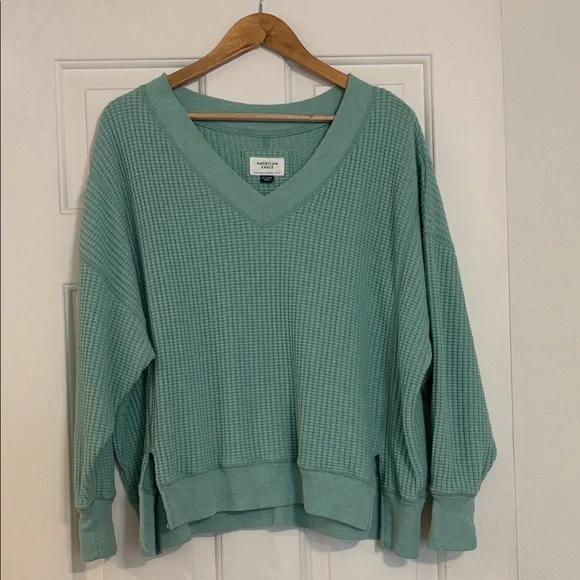 American Eagle Outfitters Green V-Neck Sweater - Picture 1 of 6